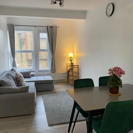 Seven Sisters Hideaway Apartment London Exterior photo